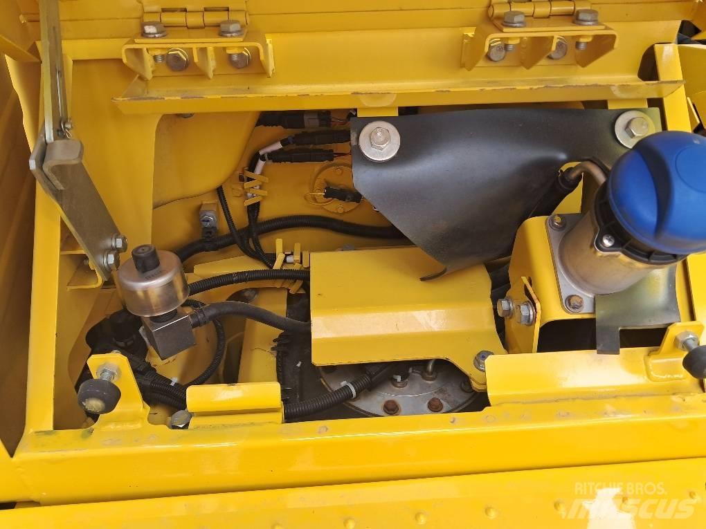 Komatsu PC210LCI-11 Εκσκαφείς με ερπύστριες