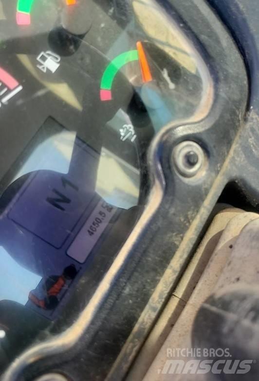 JLG 1055 Τηλεσκοπικοί ανυψωτές