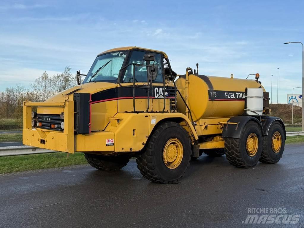 CAT 725 Fuel truck Βυτιοφόρα φορτηγά