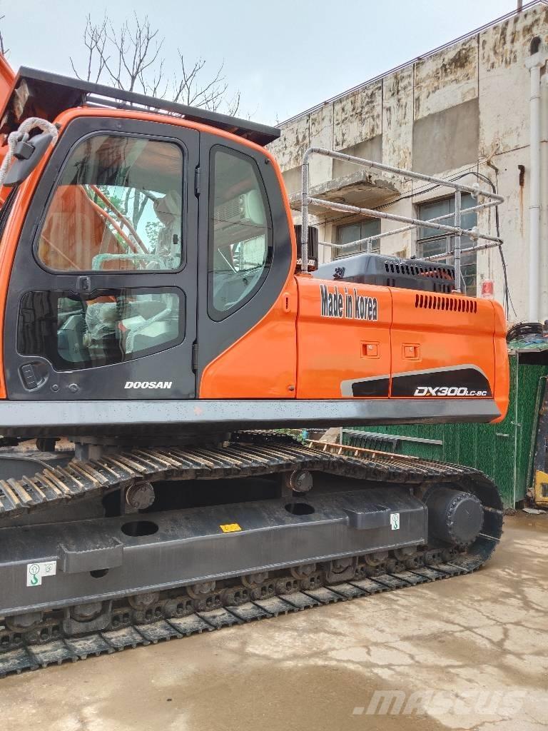 Doosan DX 300 LC Εκσκαφείς με ερπύστριες