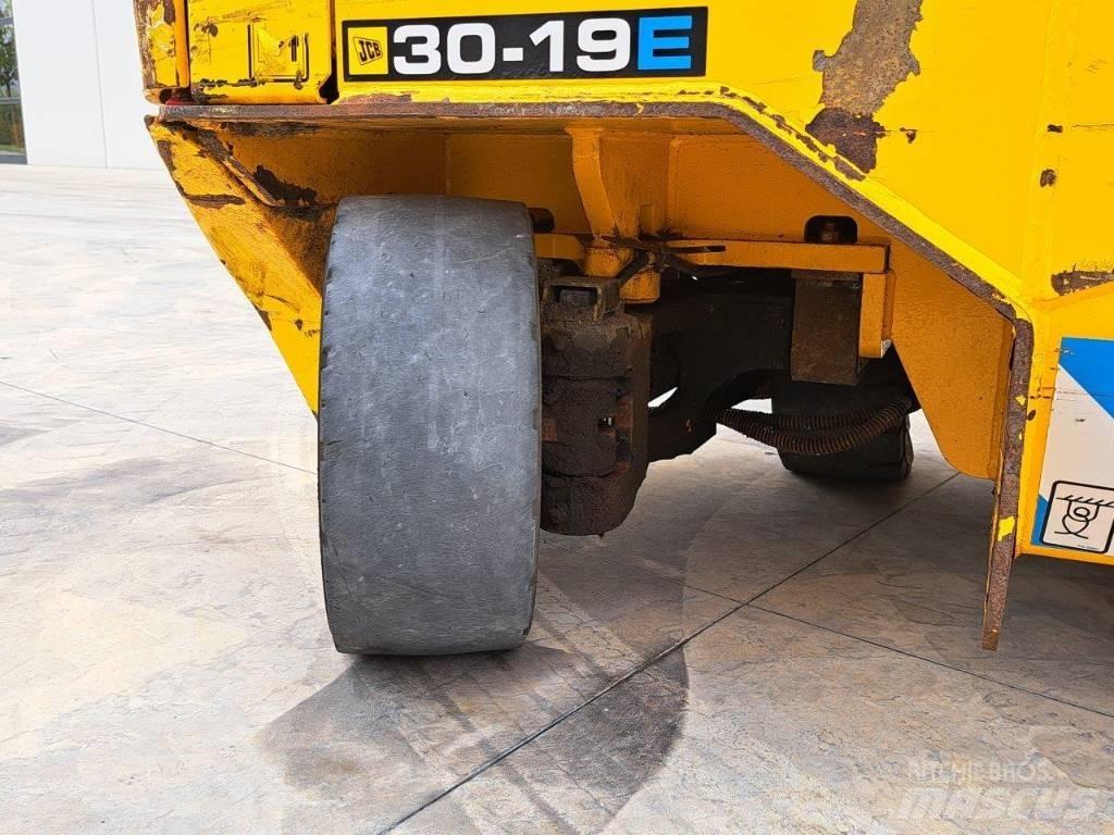 JCB TLT 30-19E Ανυψωτικά στενών δρόμων