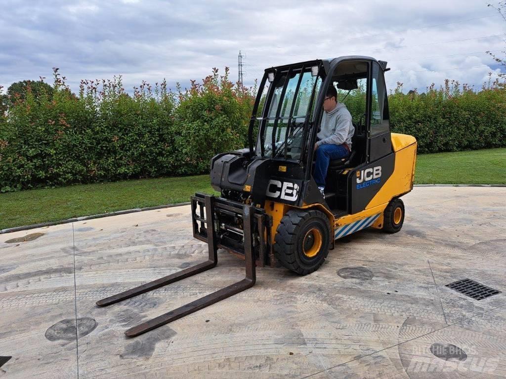 JCB TLT 30-19E Ανυψωτικά στενών δρόμων
