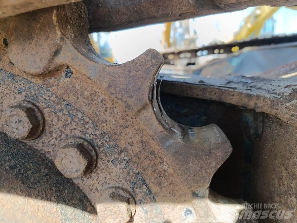 JCB JS 220 Εκσκαφείς με ερπύστριες