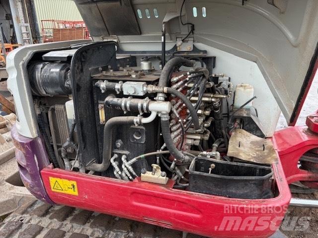 Takeuchi TB 260 Εκσκαφάκι (διαβολάκι) < 7t