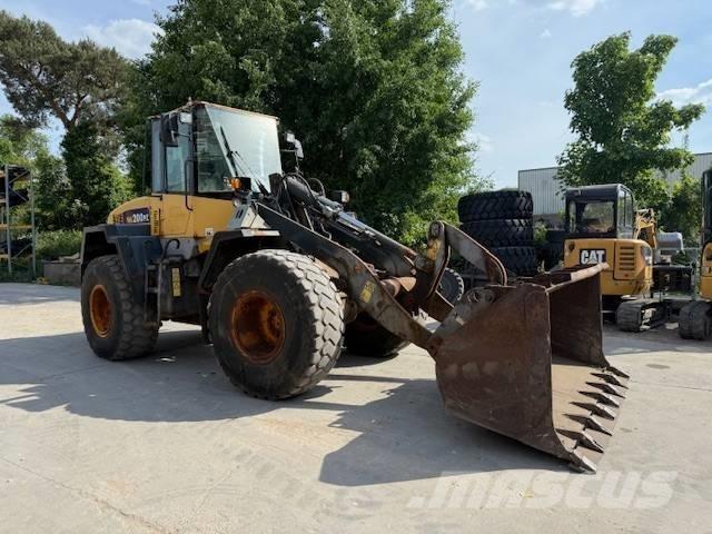 Komatsu WA 200-5 Φορτωτές με λάστιχα (Τροχοφόροι)