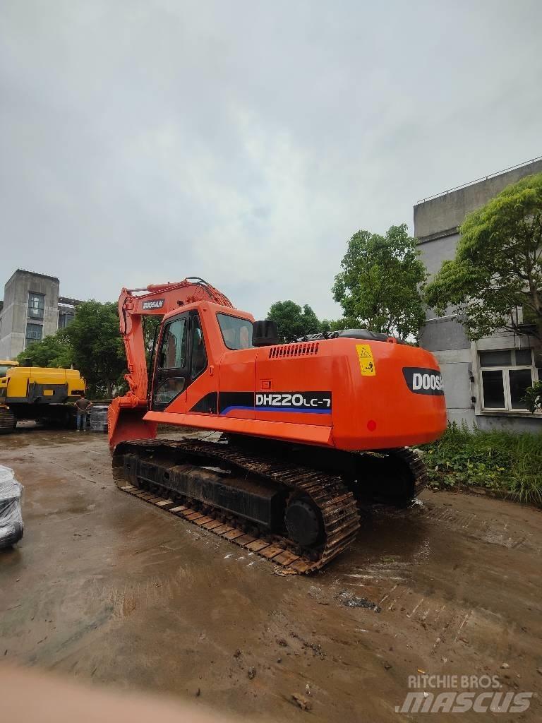 Doosan DH 220 Εκσκαφείς με ερπύστριες