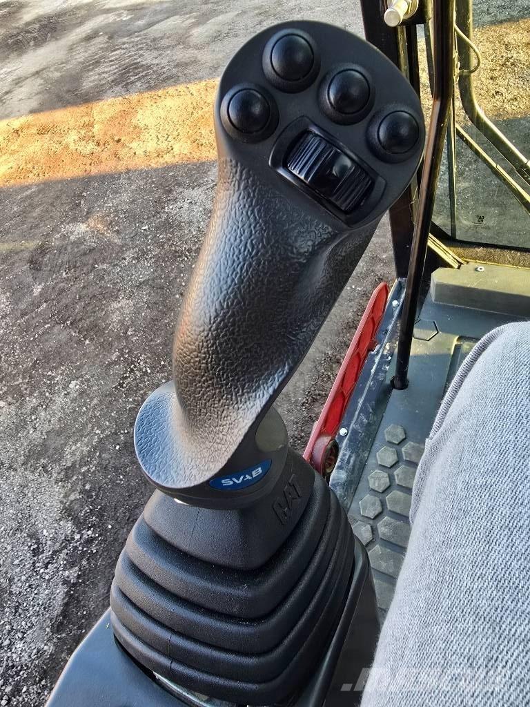 CAT 318 F Εκσκαφείς με τροχούς - λάστιχα