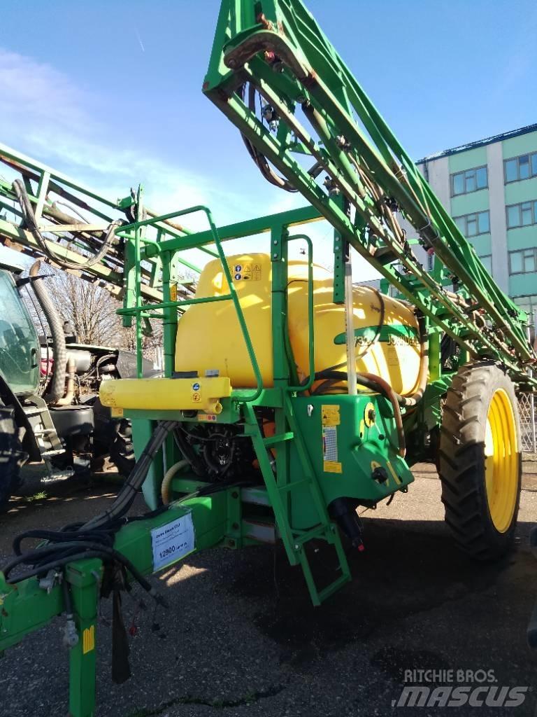 John Deere 732 Ρυμουλκούμενα ψεκαστικά