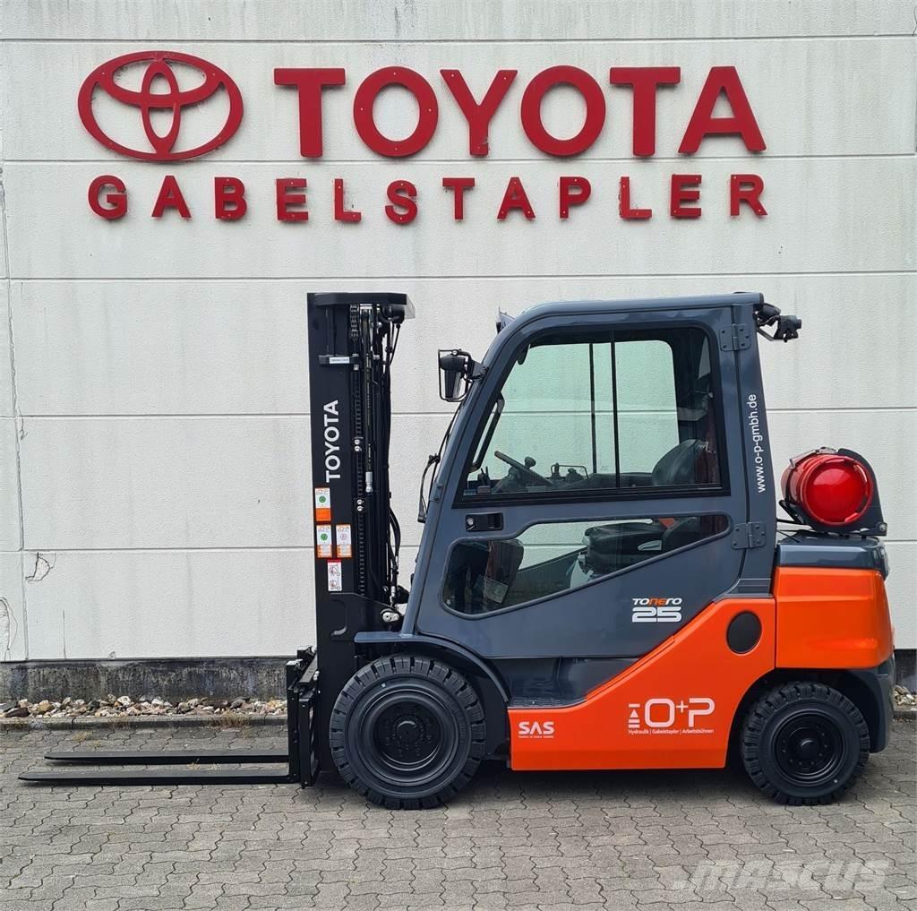 Toyota 02-8FGF25 Περονοφόρα ανυψωτικά κλαρκ με φυσικό αέριο LPG