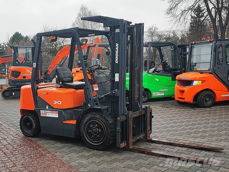 Doosan D30G Πετρελαιοκίνητα Κλαρκ