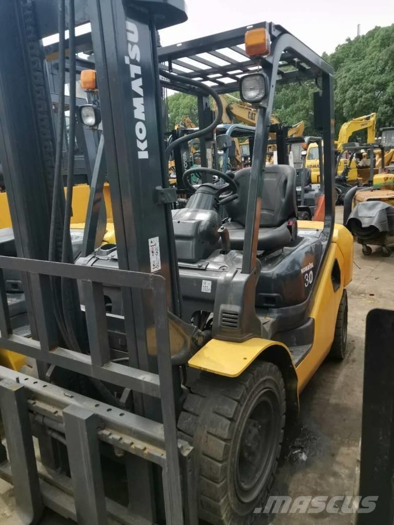Komatsu 30 Τηλεσκοπικοί ανυψωτές