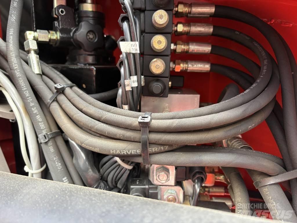 Manitou 150 AET 2 Ανυψωτήρες με αρθρωτό βραχίονα