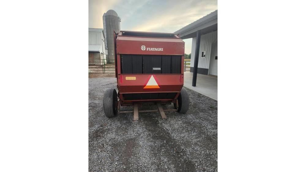 Hesston 540 Πρέσες κυλινδρικών δεμάτων