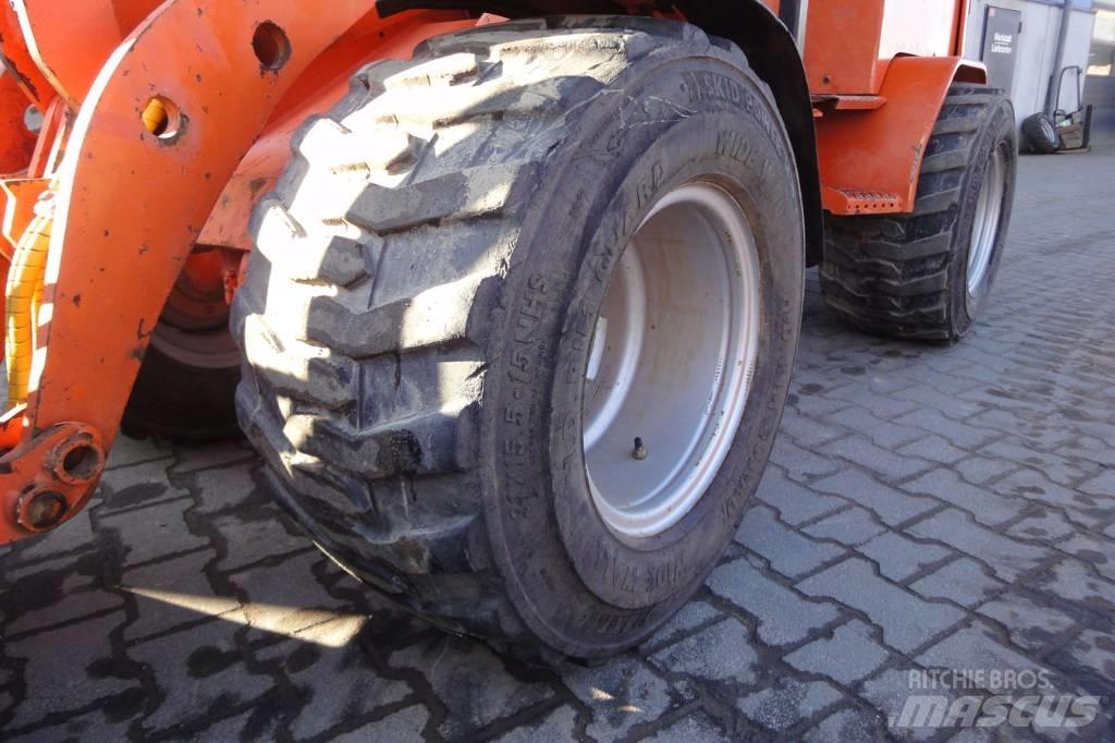 Schäffer 2436 Φορτωτές με λάστιχα (Τροχοφόροι)