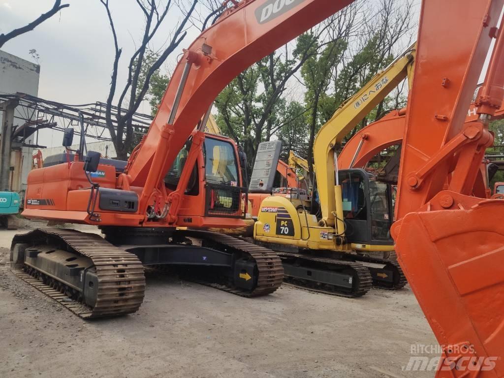 Doosan dx300 Εκσκαφείς με ερπύστριες