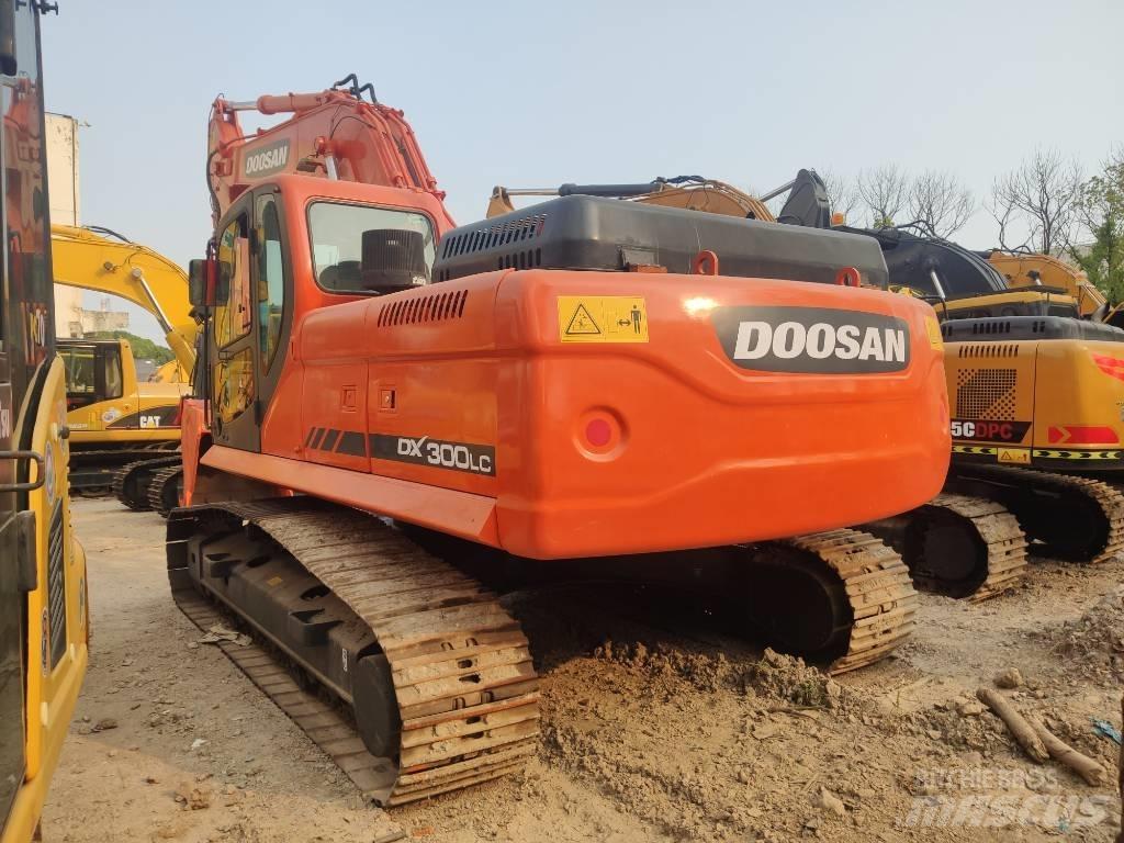 Doosan dx300 Εκσκαφείς με ερπύστριες