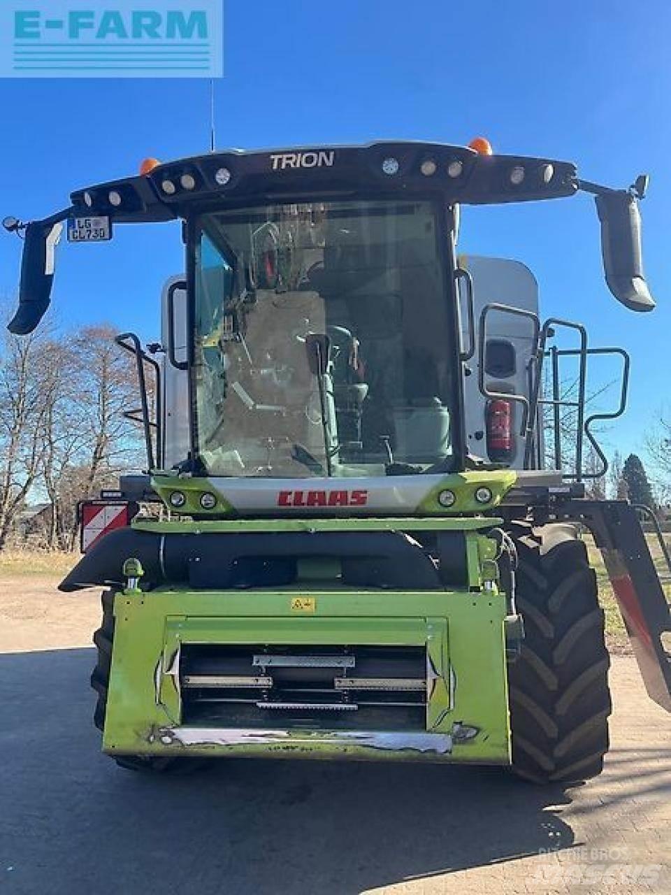 CLAAS trion 730 Θεριζοαλωνιστικές μηχανές