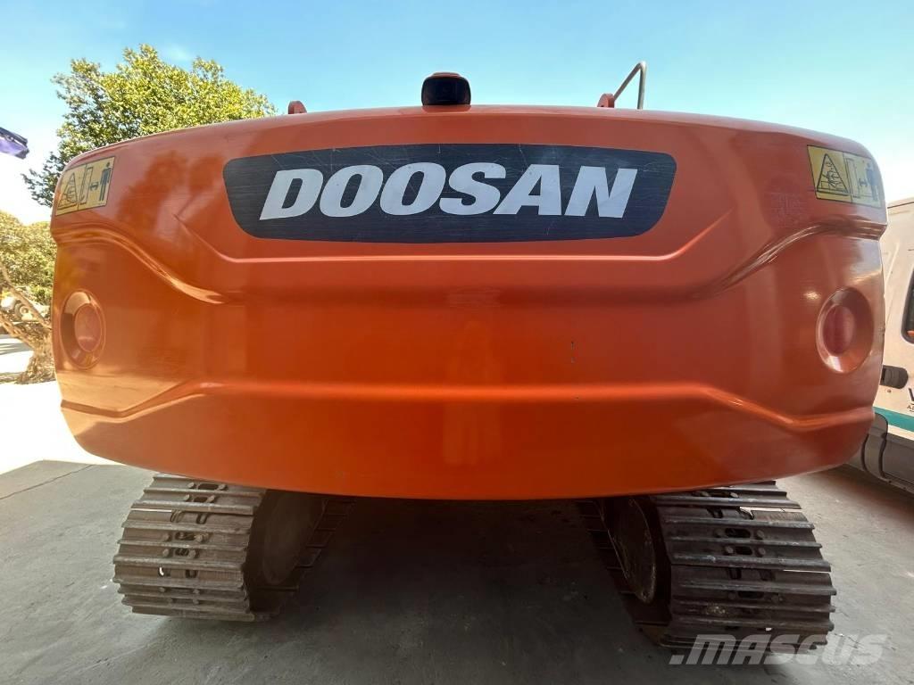 Doosan DX 225 Εκσκαφείς με ερπύστριες
