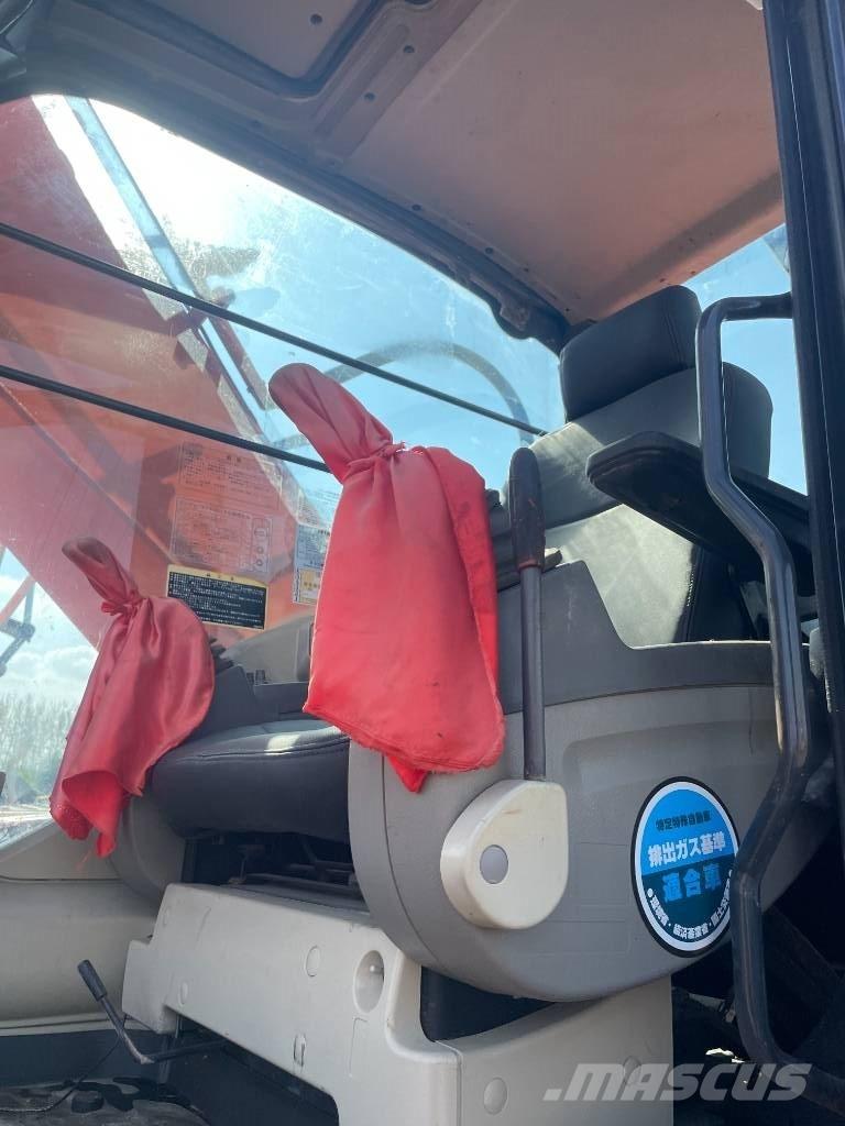 Hitachi ZX 240 Εκσκαφείς με ερπύστριες