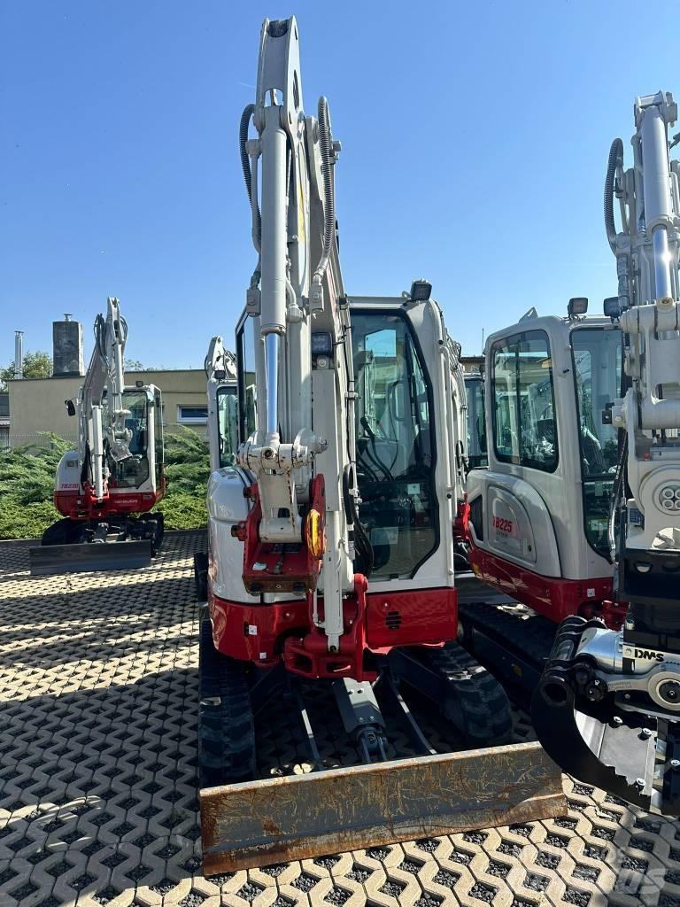 Takeuchi TB325R V1 Εκσκαφάκι (διαβολάκι) < 7t