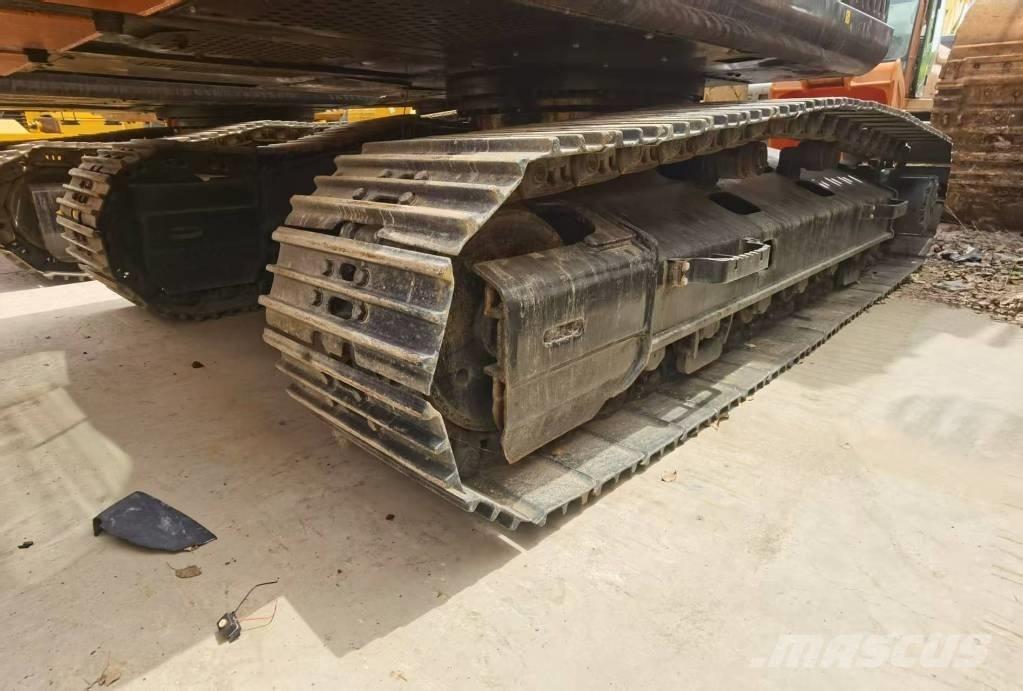Hitachi ZX 210 Εκσκαφείς με ερπύστριες