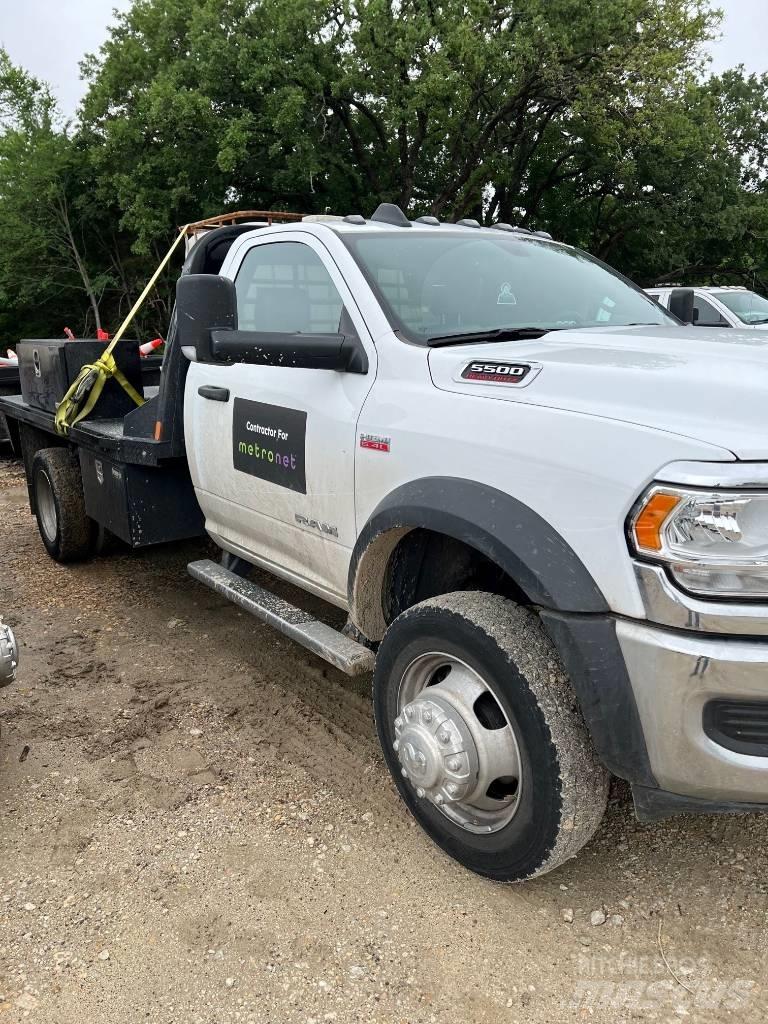 RAM 5500 Φορτηγά Kαρότσα με ανοιγόμενα πλαϊνά