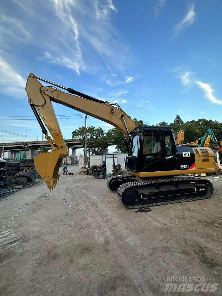 CAT 320D2 Εκσκαφείς με ερπύστριες