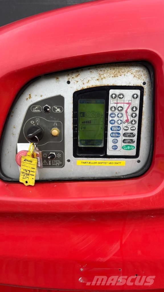 Manitou 180 ATJ Ανυψωτήρες με αρθρωτό βραχίονα