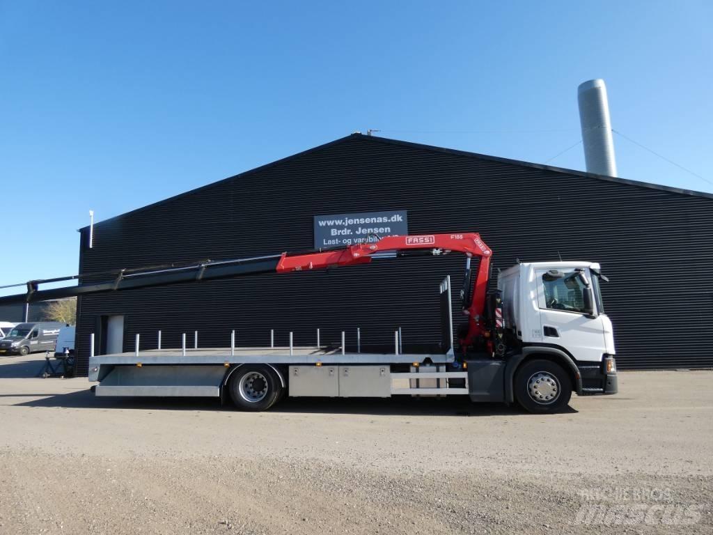 Scania P 220 Φορτηγά με Γερανό