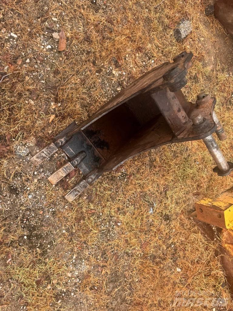 CAT 304 E CR Εκσκαφείς με ερπύστριες