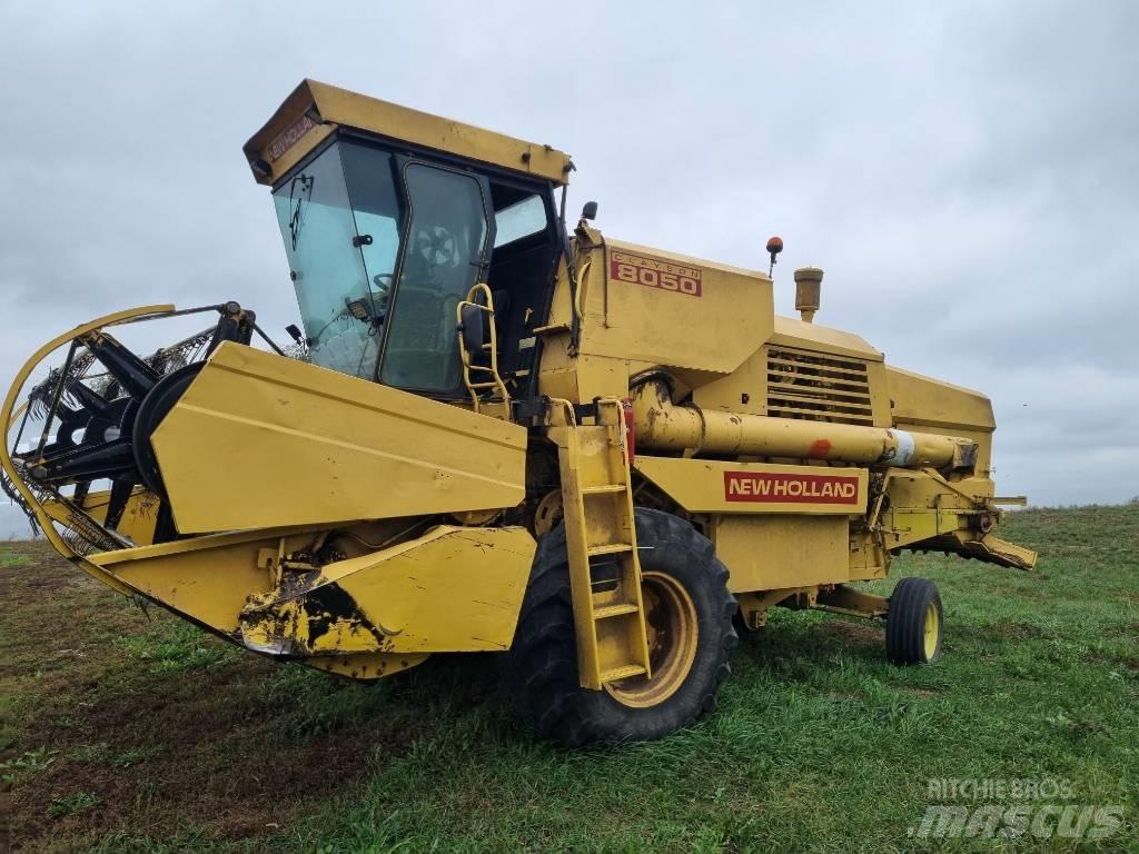 New Holland 8050 Θεριζοαλωνιστικές μηχανές