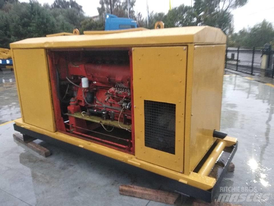 CAT MS-A82 Εκσκαφείς με ερπύστριες