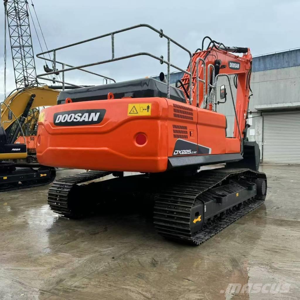 Doosan DX 225 LCA Εκσκαφείς με ερπύστριες