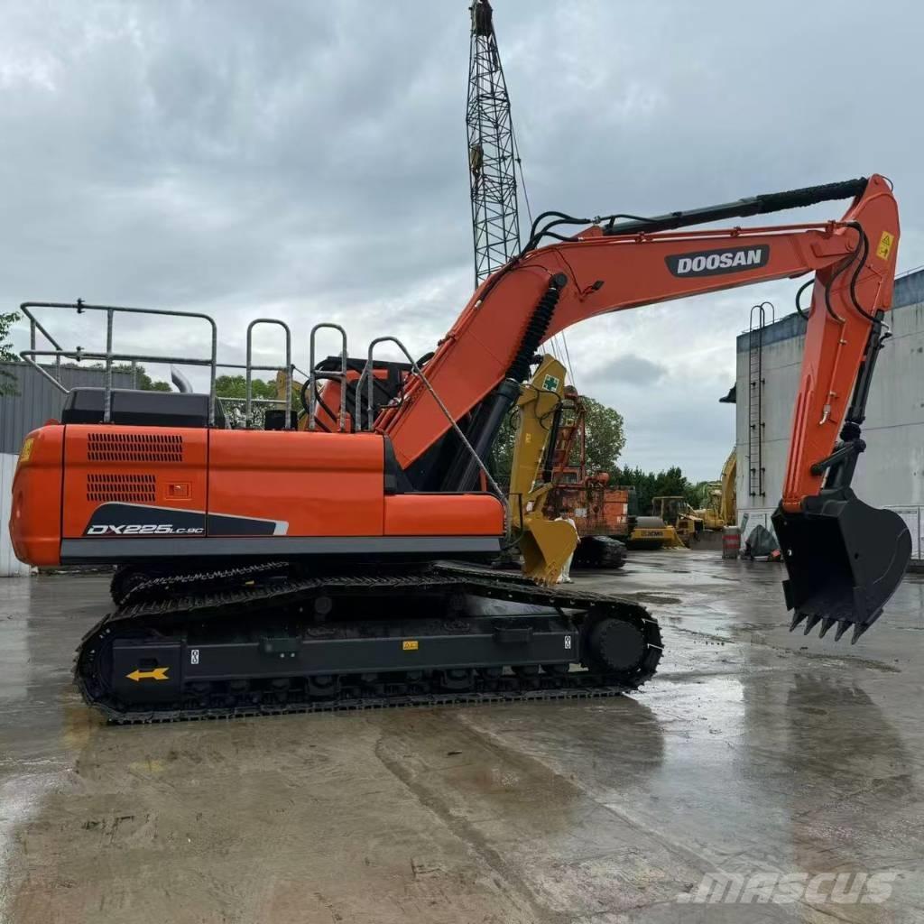 Doosan DX 225 LCA Εκσκαφείς με ερπύστριες