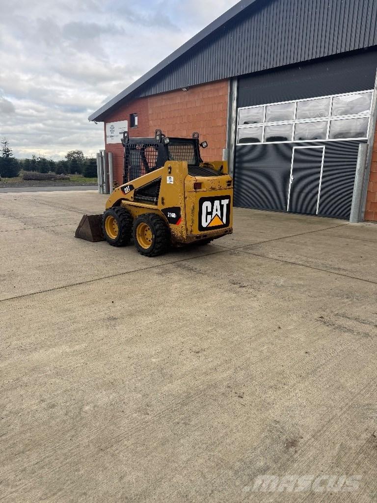 CAT 216 B 3 Φορτωτάκια