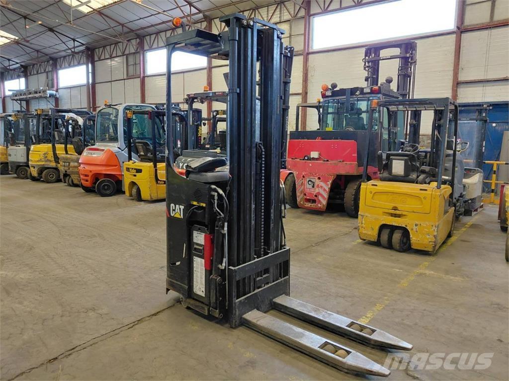 CAT NSR16N Ηλεκτρικά παλετοφόρα με ιστό