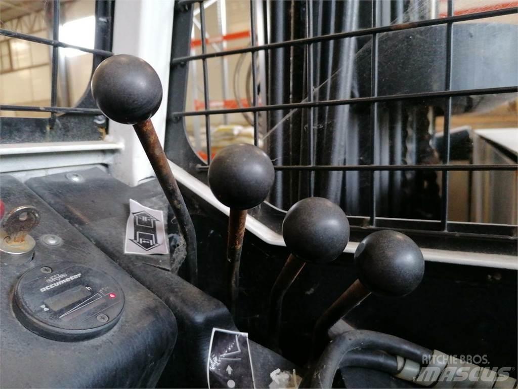 Combilift ESA30 Γερανοί πλευρικής φόρτωσης εμπορευματοκιβωτίων