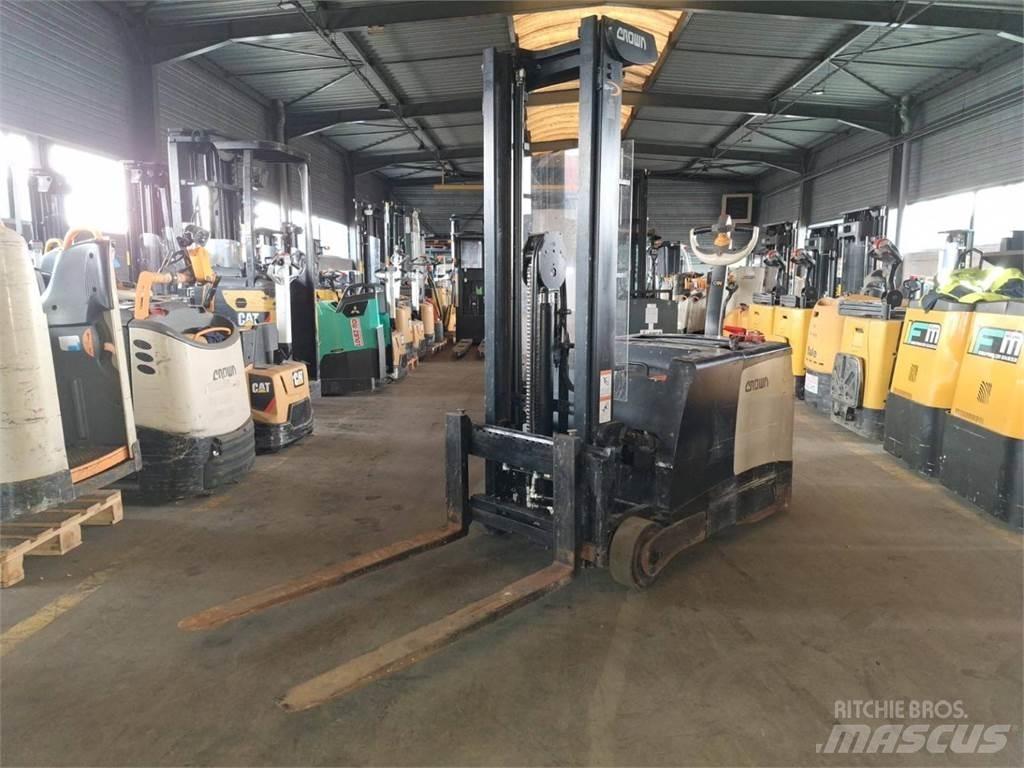 Crown SHC5540 Παλετοφόρα πεζού χειριστή με ιστό