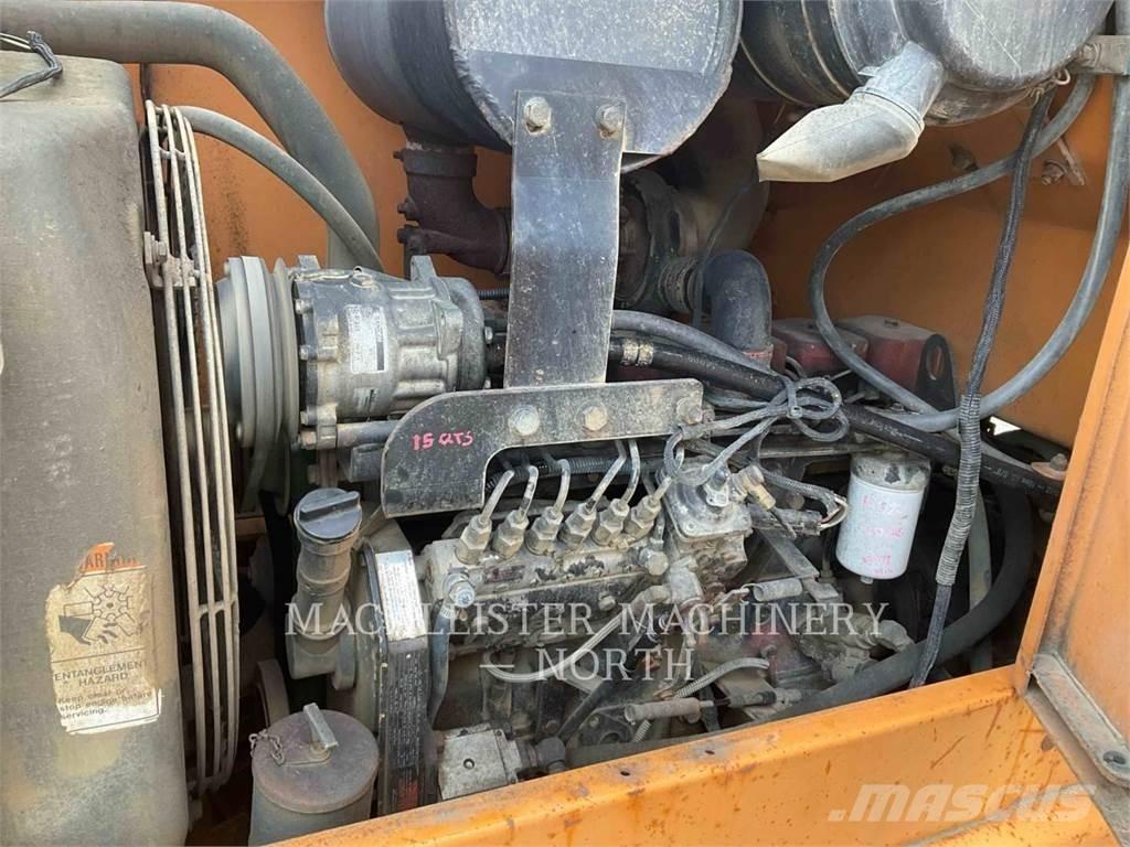 CASE 621 Φορτωτές με λάστιχα (Τροχοφόροι)