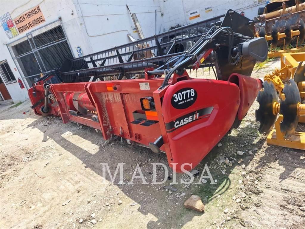 CASE A7000 Θεριζοαλωνιστικές μηχανές
