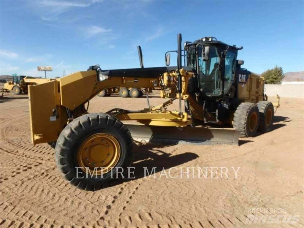 CAT 12M3 AWD Γκρέιντερς