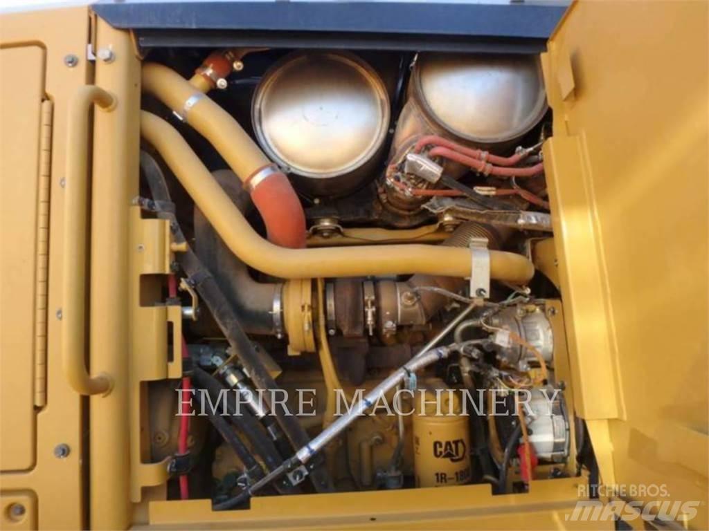 CAT 12M3 AWD Γκρέιντερς