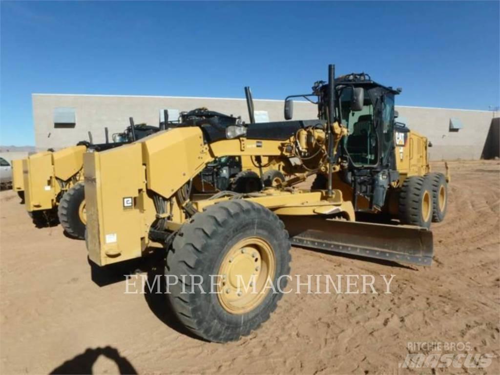 CAT 12M3 AWD Γκρέιντερς