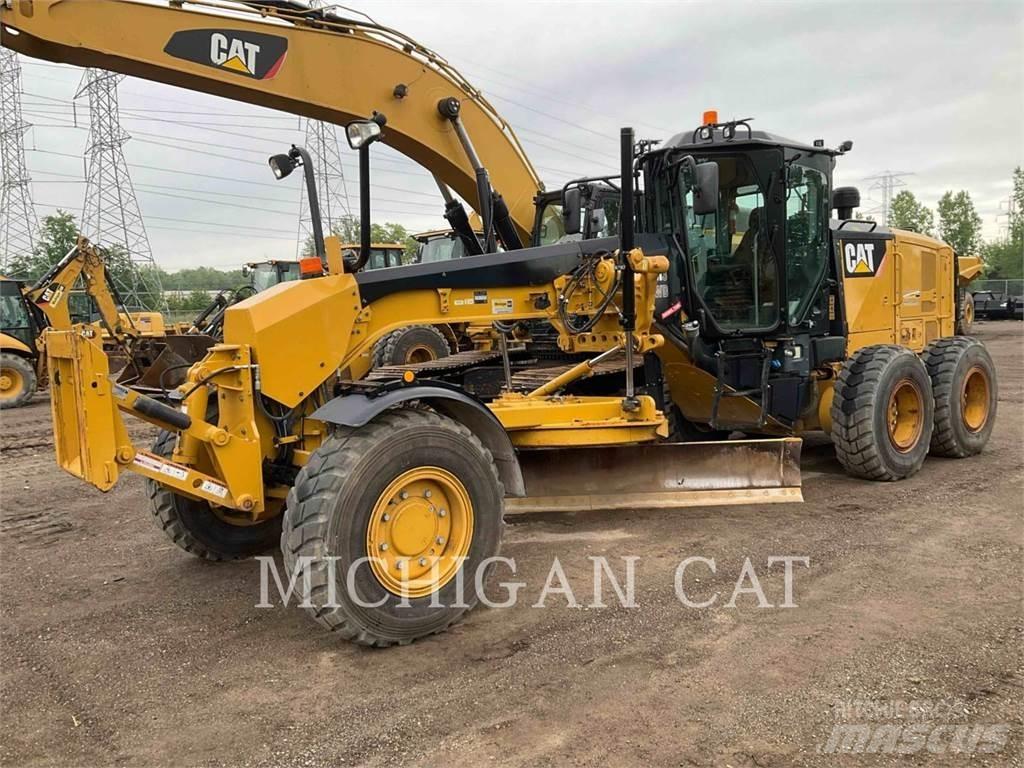 CAT 12M3 AWD Γκρέιντερς