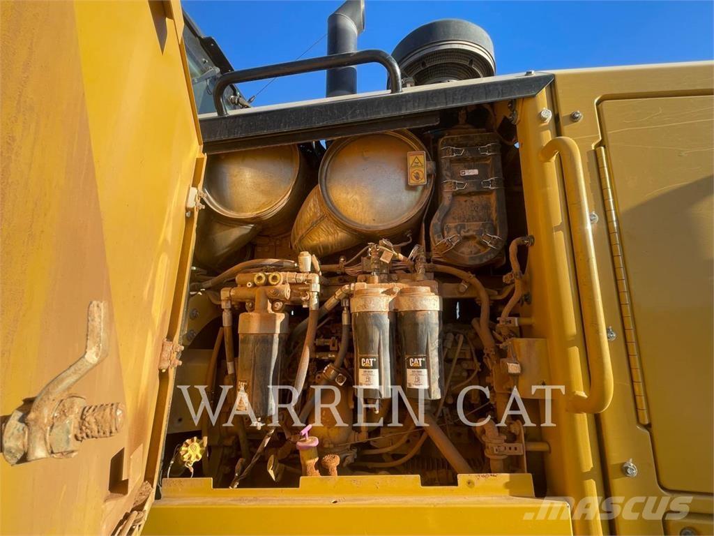 CAT 12M3 AWD Γκρέιντερς