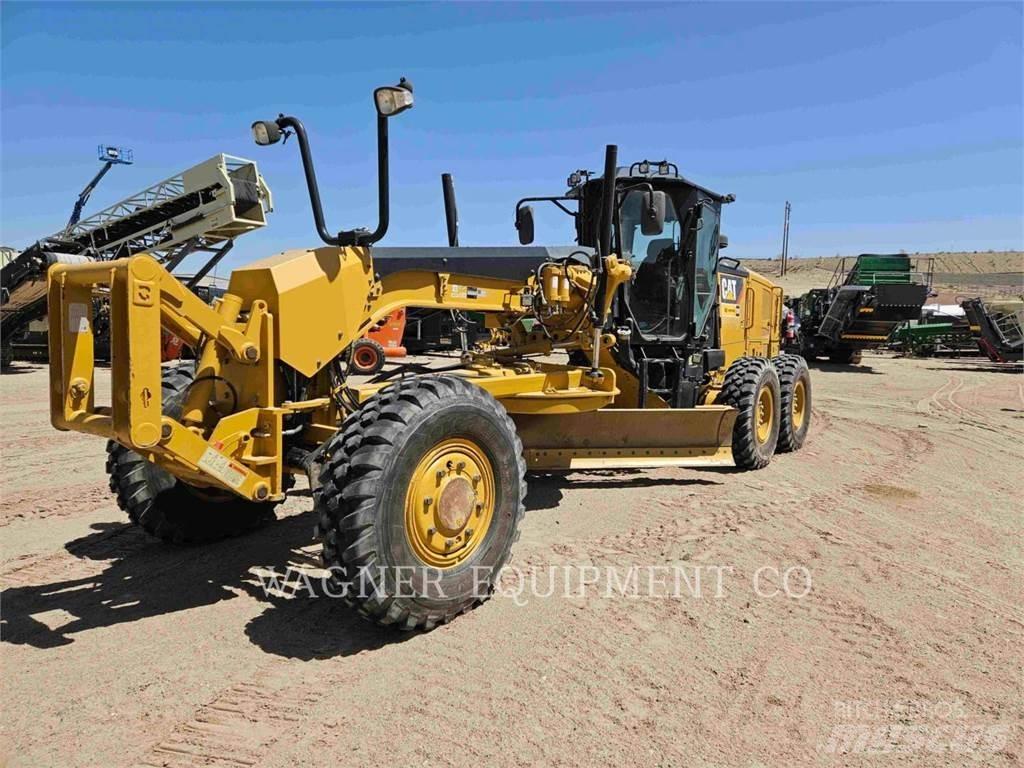 CAT 12M3 AWD Γκρέιντερς