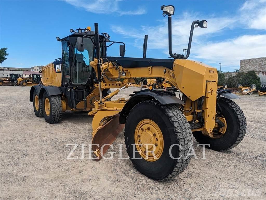 CAT 12M3AWD Γκρέιντερς