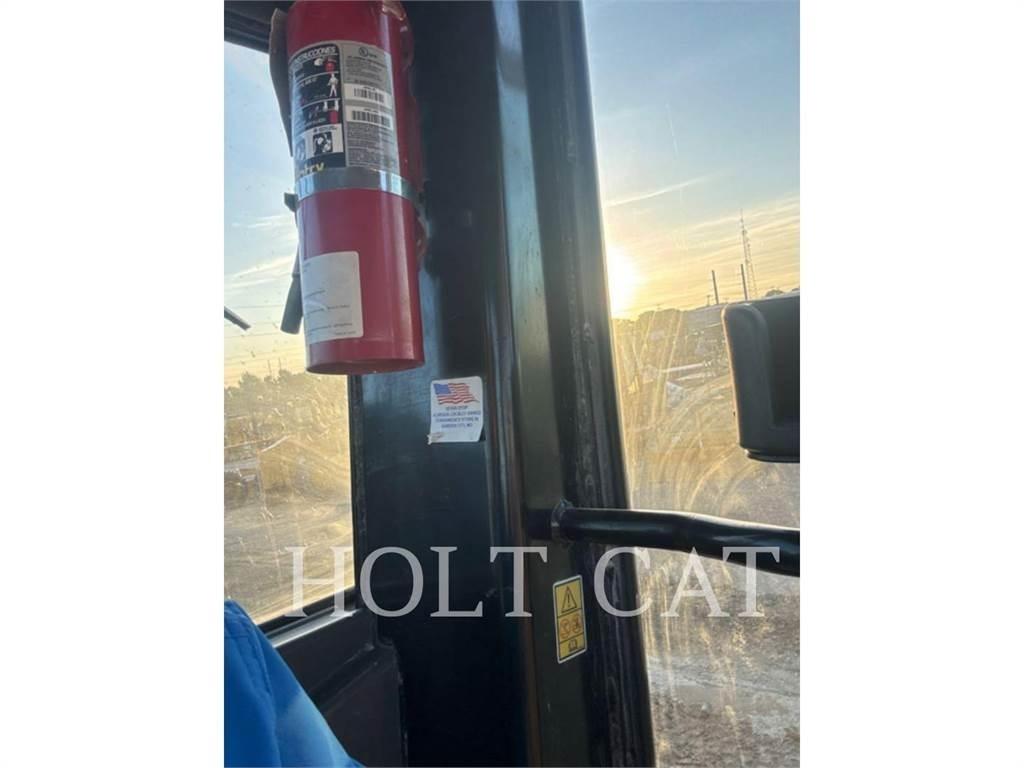 CAT 140 AWD Γκρέιντερς