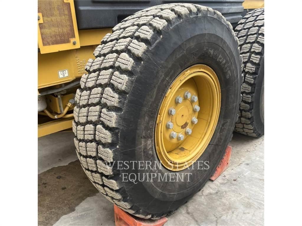 CAT 140 AWD Γκρέιντερς