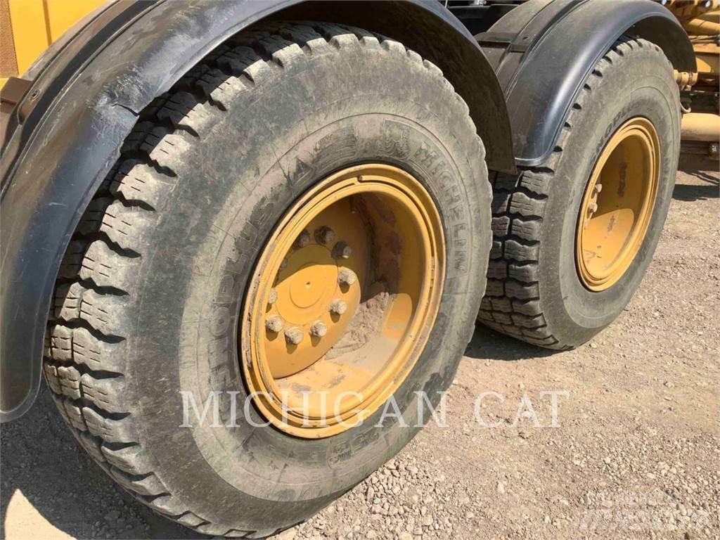 CAT 140M2 AWD Γκρέιντερς